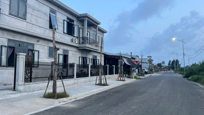 Cây xanh chết hàng loạt tại khu đô thị mới ở TP Huế: Chủ đầu ra "biện pháp mạnh"- Ảnh 2.