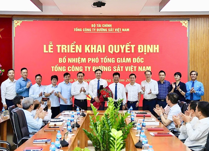 Thư ký Phó Thủ tướng làm Phó Tổng giám đốc Tổng công ty Đường sắt Việt Nam- Ảnh 1.