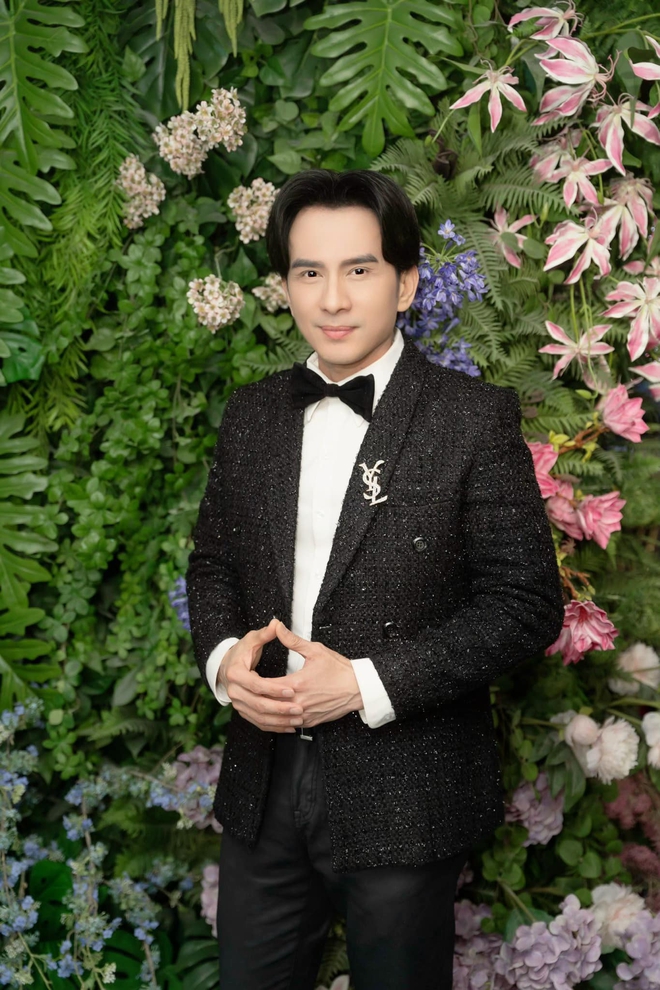 Việt Nam có ca sĩ hạng A cát-xê 10 cây vàng, nổi tiếng suốt 30 năm nay thông báo đi bán cà phê- Ảnh 2.