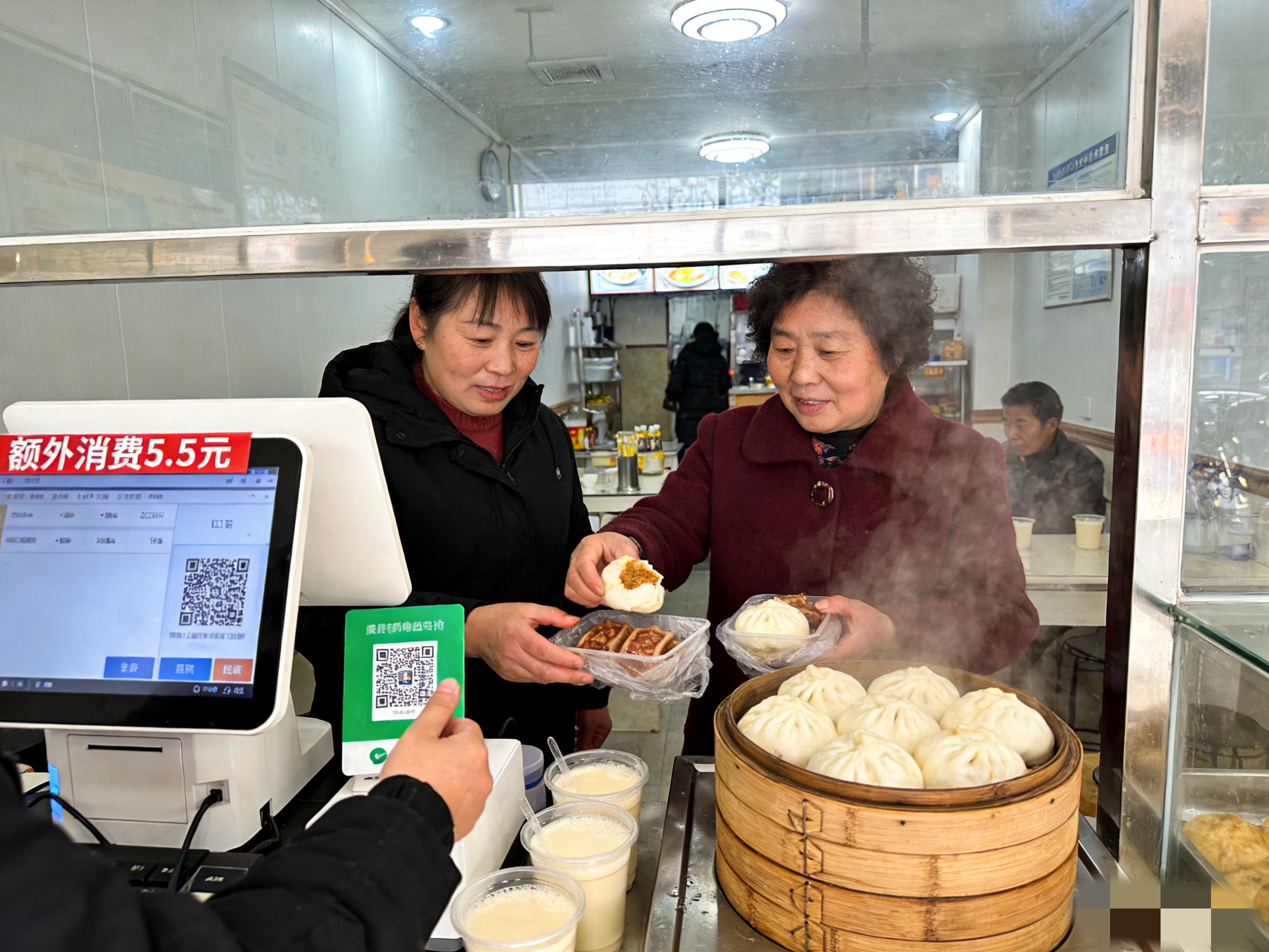 Cô gái 26 tuổi kiếm hơn 3 tỷ/năm nhờ cửa hàng bánh bao nhỏ: Bí mật nằm ở “mô hình miễn phí” khiến nhiều người bất ngờ- Ảnh 2.