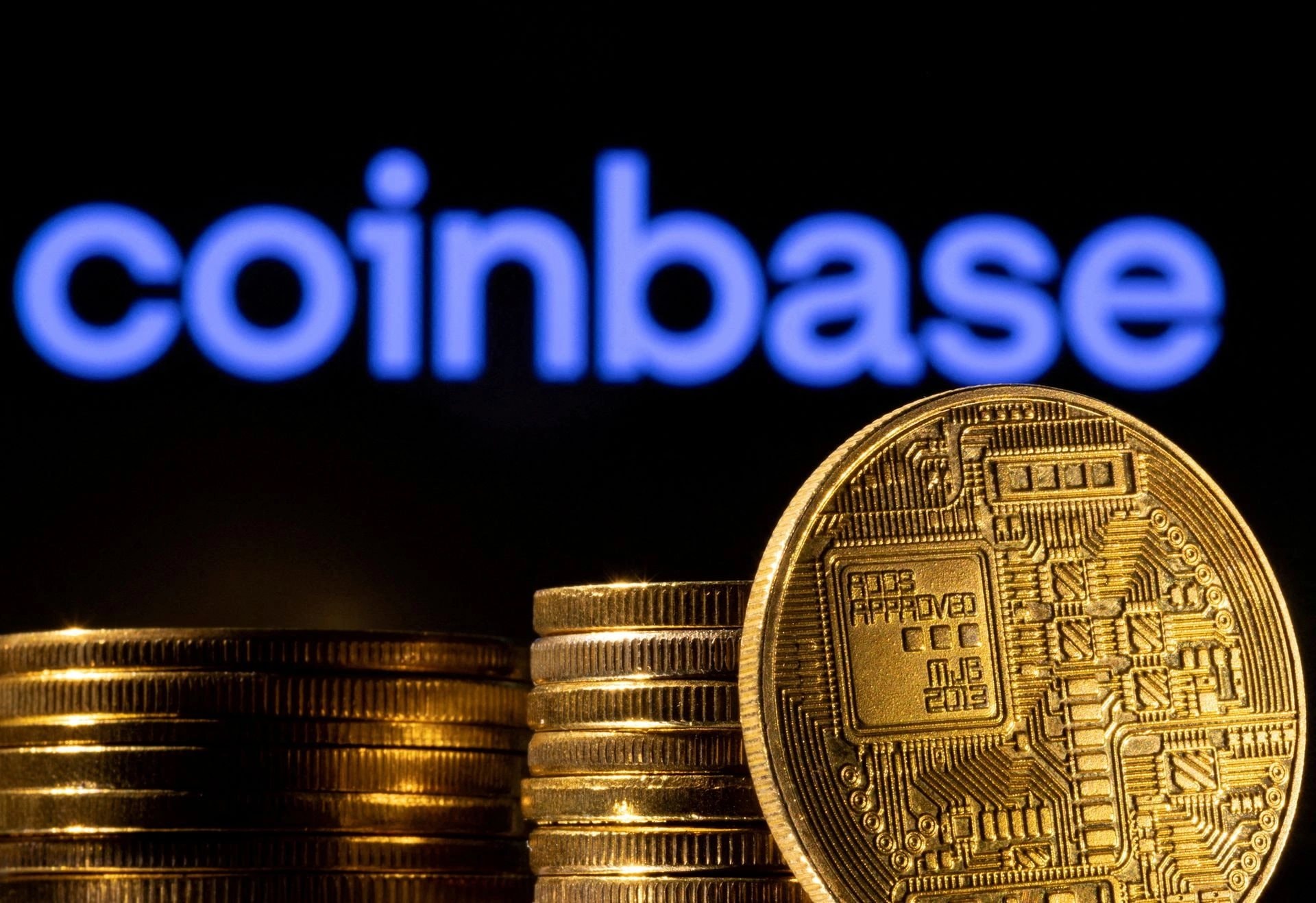 Cắt 14% nhân sự, sàn tiền số Coinbase đánh cược tất tay vào AI: “Doanh nghiệp một người” có phải tương lai mới của ngành crypto?- Ảnh 1.