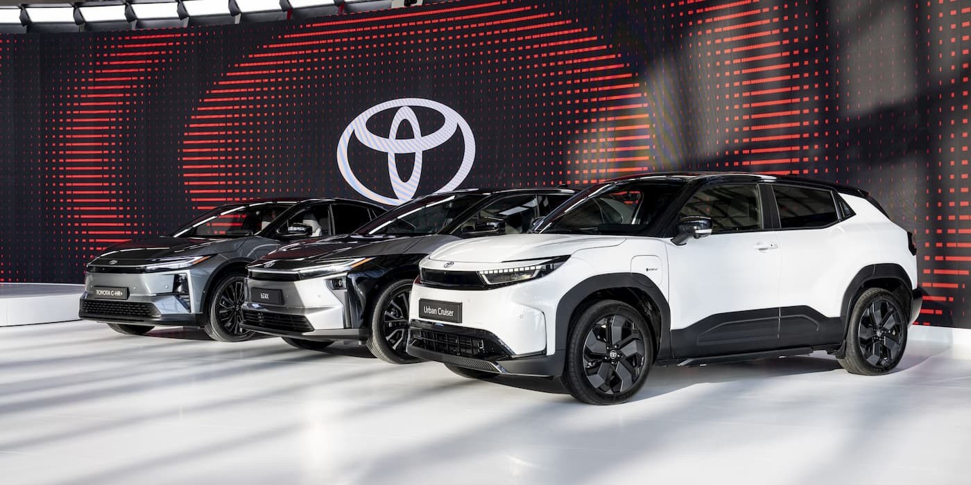 Từng bị coi là 'chậm chân', Toyota lập kỷ lục doanh số EV, tung 7 mẫu xe mới để cạnh tranh hãng Trung Quốc  - Ảnh 2.