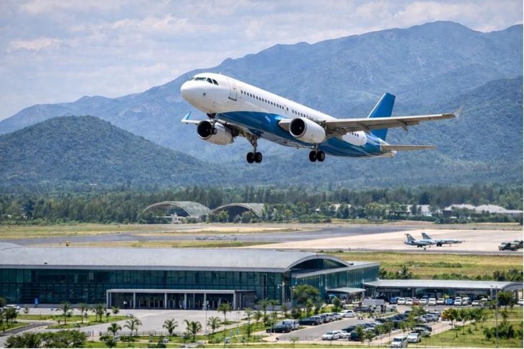 Việt Nam sẽ có thêm một sân bay dùng chung dân sự và quốc phòng, đón 1,5 triệu khách/năm - Ảnh 1.