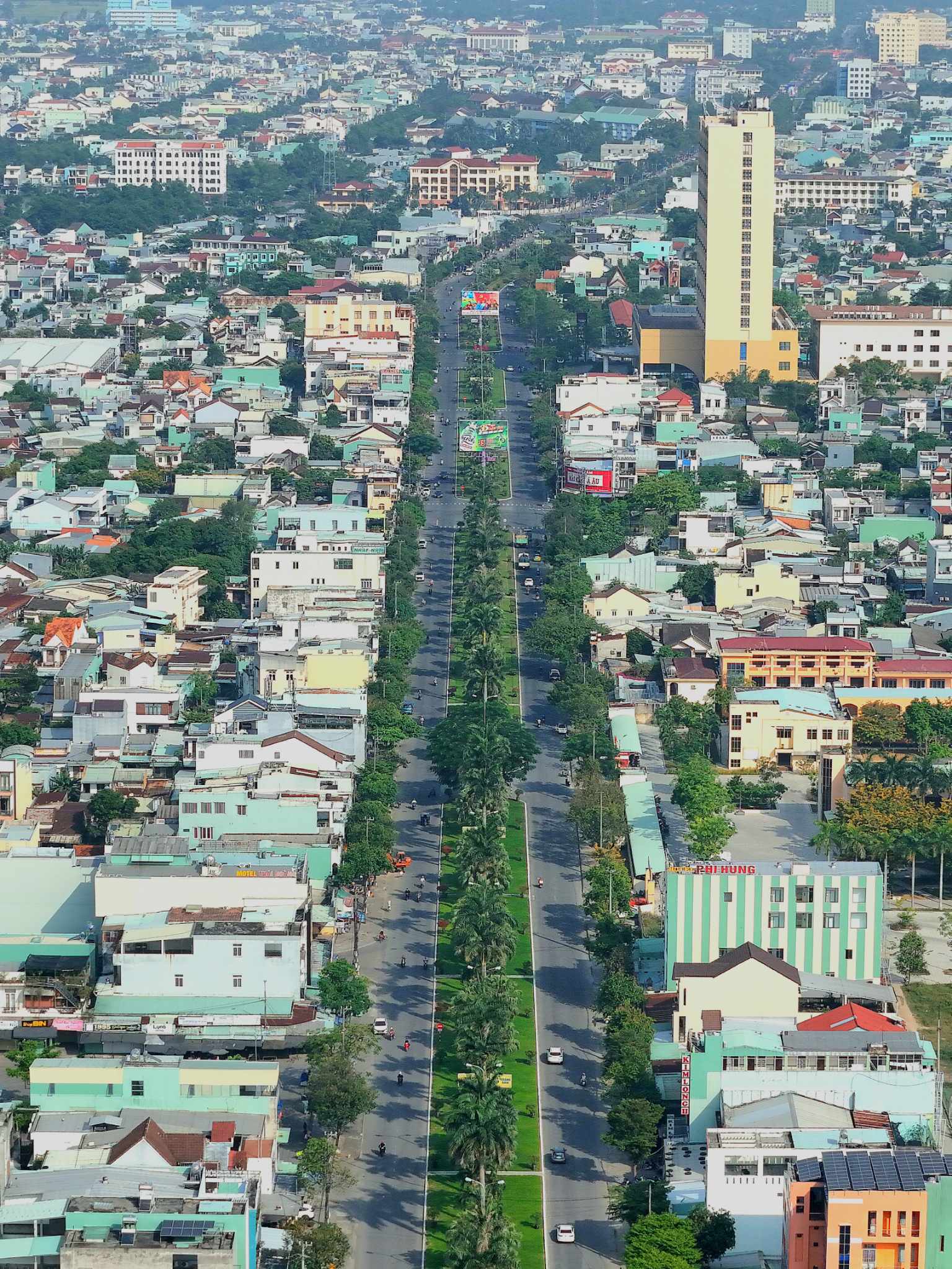 Chuẩn bị điều kiện thi công đường hơn 400 tỉ ở phía Nam Đà Nẵng - Ảnh 1.