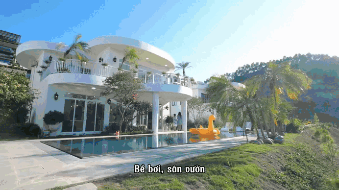 Nam thần showbiz cưới bạn 