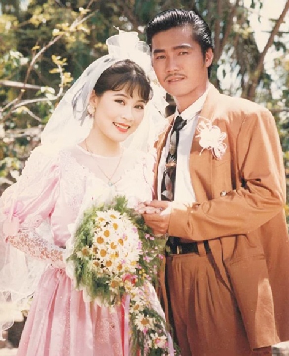 Lý Hùng nói thẳng quan hệ một thời với Diễm Hương: "Chỉ cần nhìn ánh mắt cũng hiểu muốn gì"- Ảnh 1.