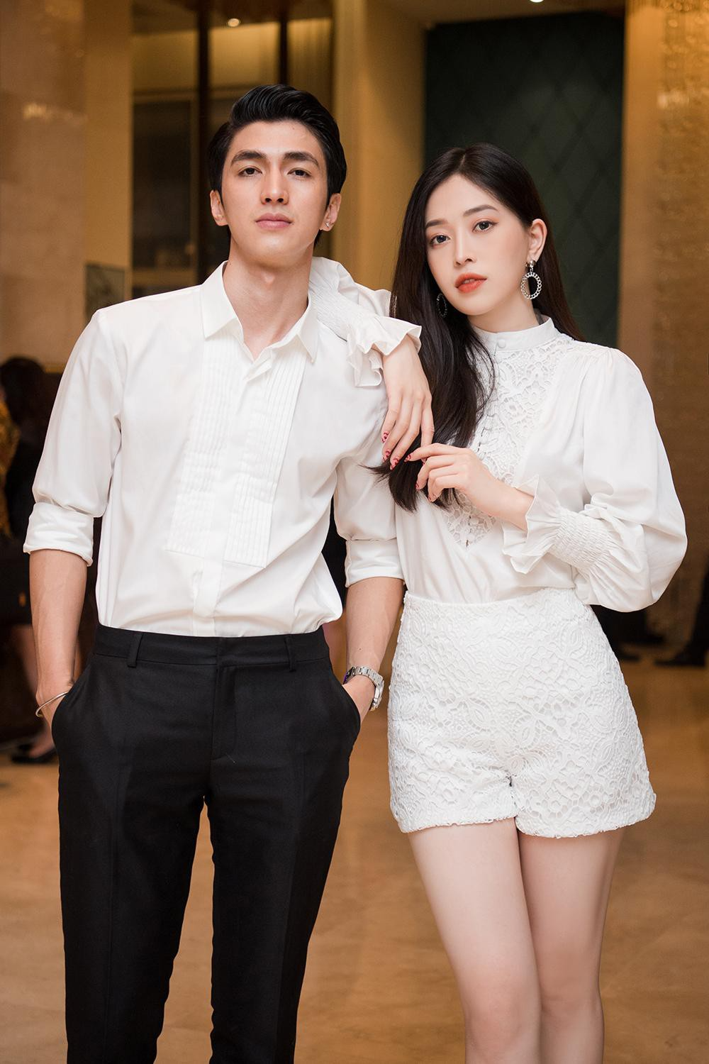 Mỹ nhân showbiz kết hôn với mối tình đầu: Ở chung cư đẹp như mộng, lại được "chồng soái ca" tặng biệt thự view hồ siêu đẳng cấp- Ảnh 1.
