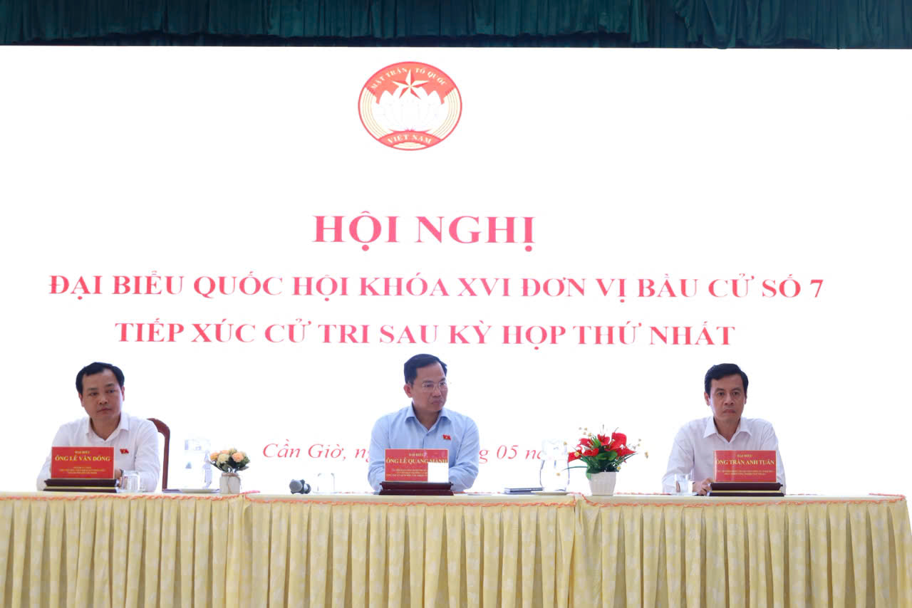 Cử tri Cần Giờ "nóng" chuyện nước sạch, đất đai - Ảnh 1.