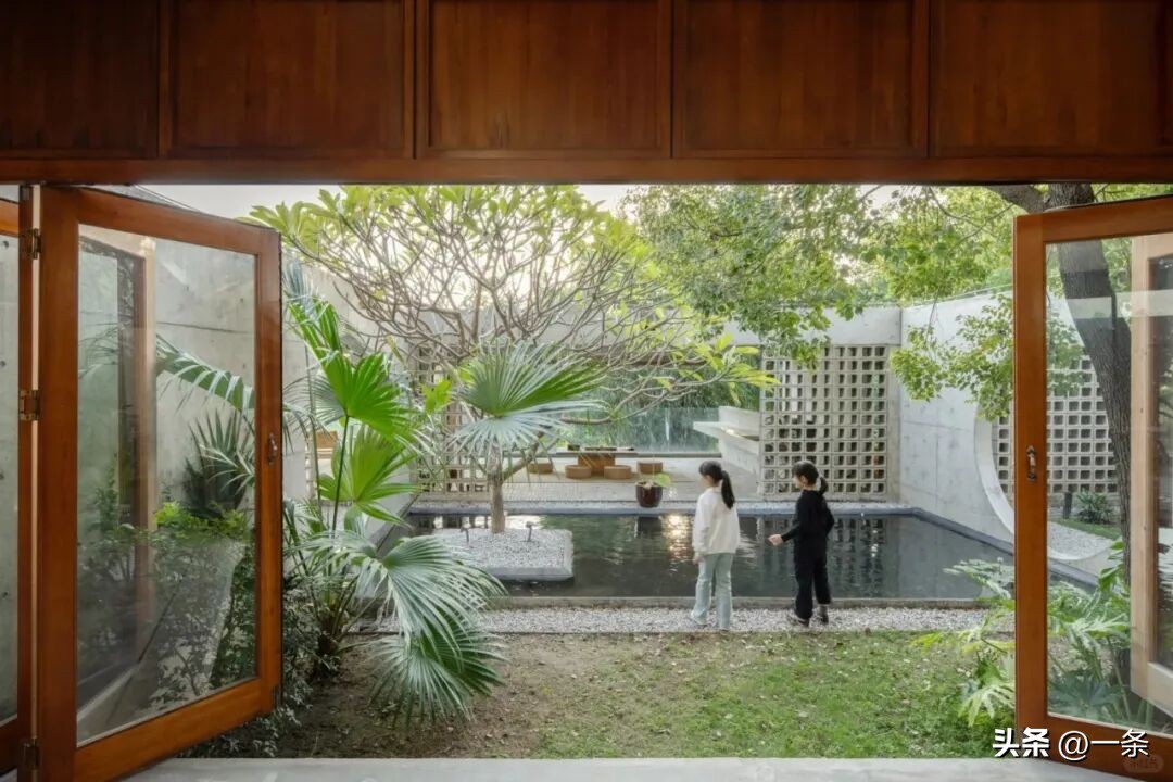 Tôi chi 2 tỷ xây nhà 680m² cho bố mẹ ở quê và nhận ra: Tiền không đặt đúng chỗ thì càng để càng tốn- Ảnh 5.
