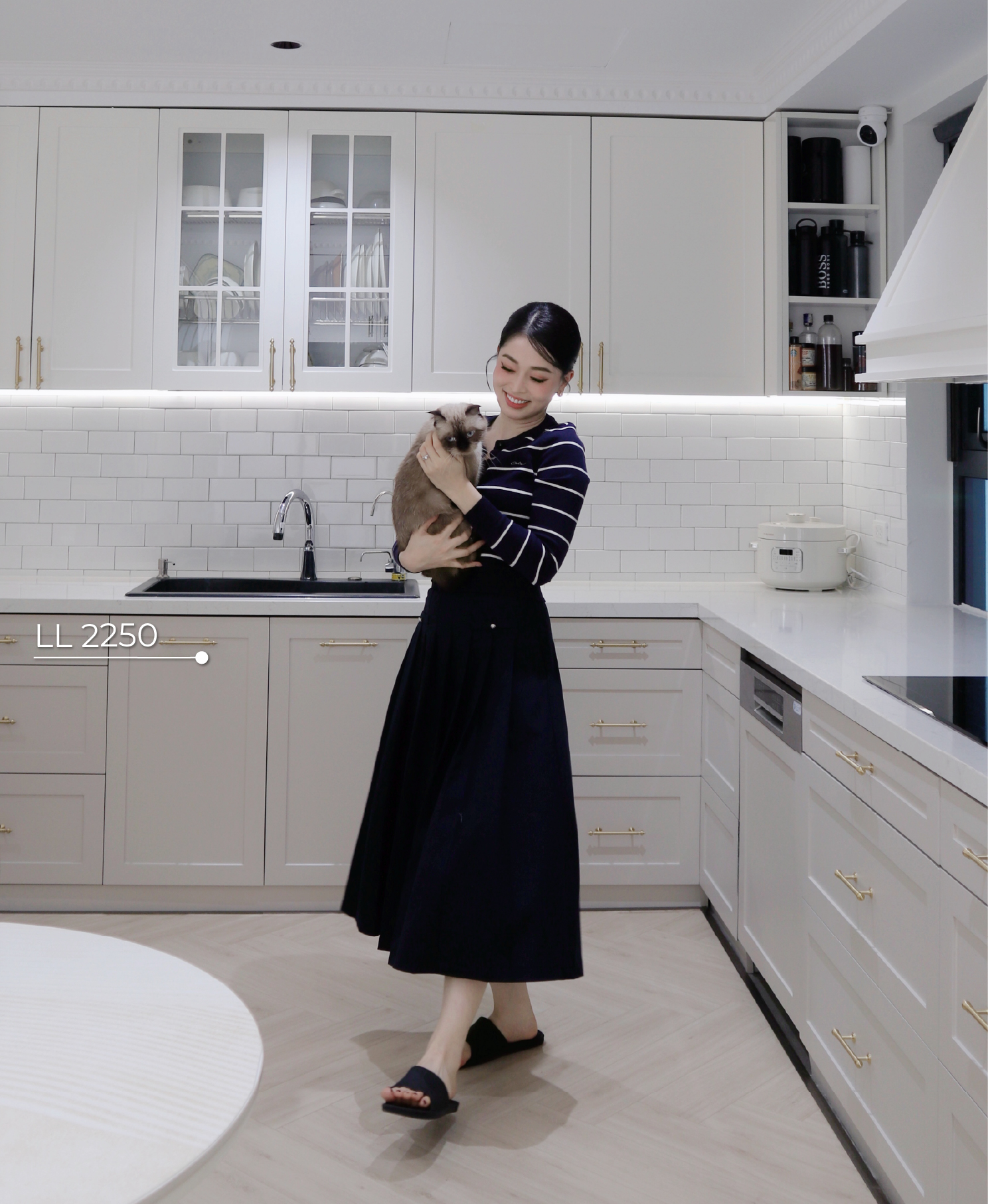 Mỹ nhân showbiz kết hôn với mối tình đầu: Ở chung cư đẹp như mộng, lại được "chồng soái ca" tặng biệt thự view hồ siêu đẳng cấp- Ảnh 10.