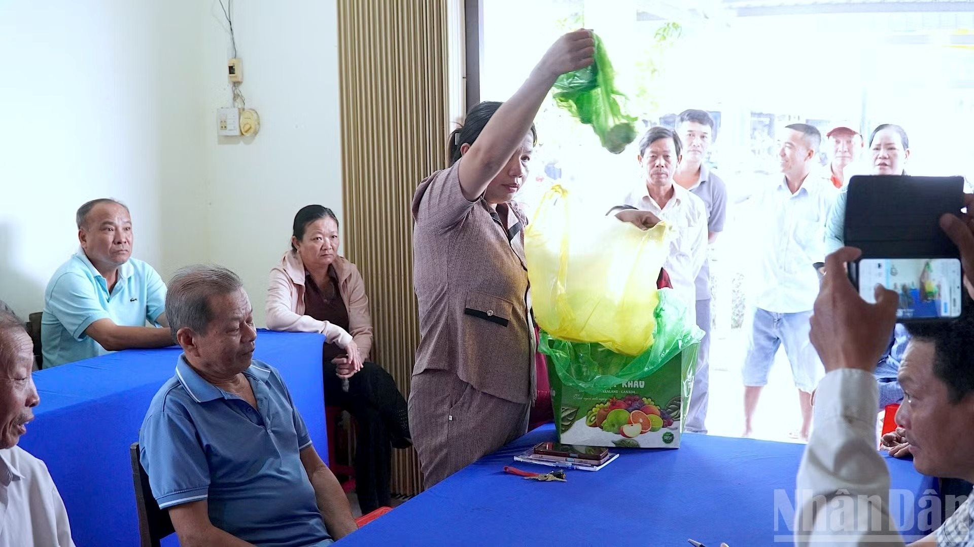 Thi công sân bay làm cá chết hàng loạt: Lãnh đạo Cà Mau yêu cầu ACV đền bù cho người dân- Ảnh 1.