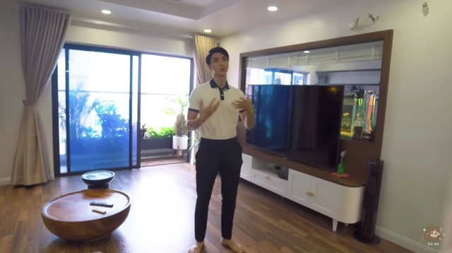 Mỹ nhân showbiz kết hôn với mối tình đầu: Ở chung cư đẹp như mộng, lại được "chồng soái ca" tặng biệt thự view hồ siêu đẳng cấp- Ảnh 3.