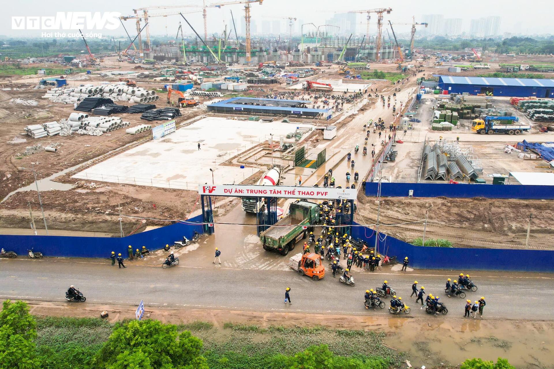Đại công trường sân vận động 60.000 chỗ sáng đèn xuyên đêm ở Hưng Yên- Ảnh 7.