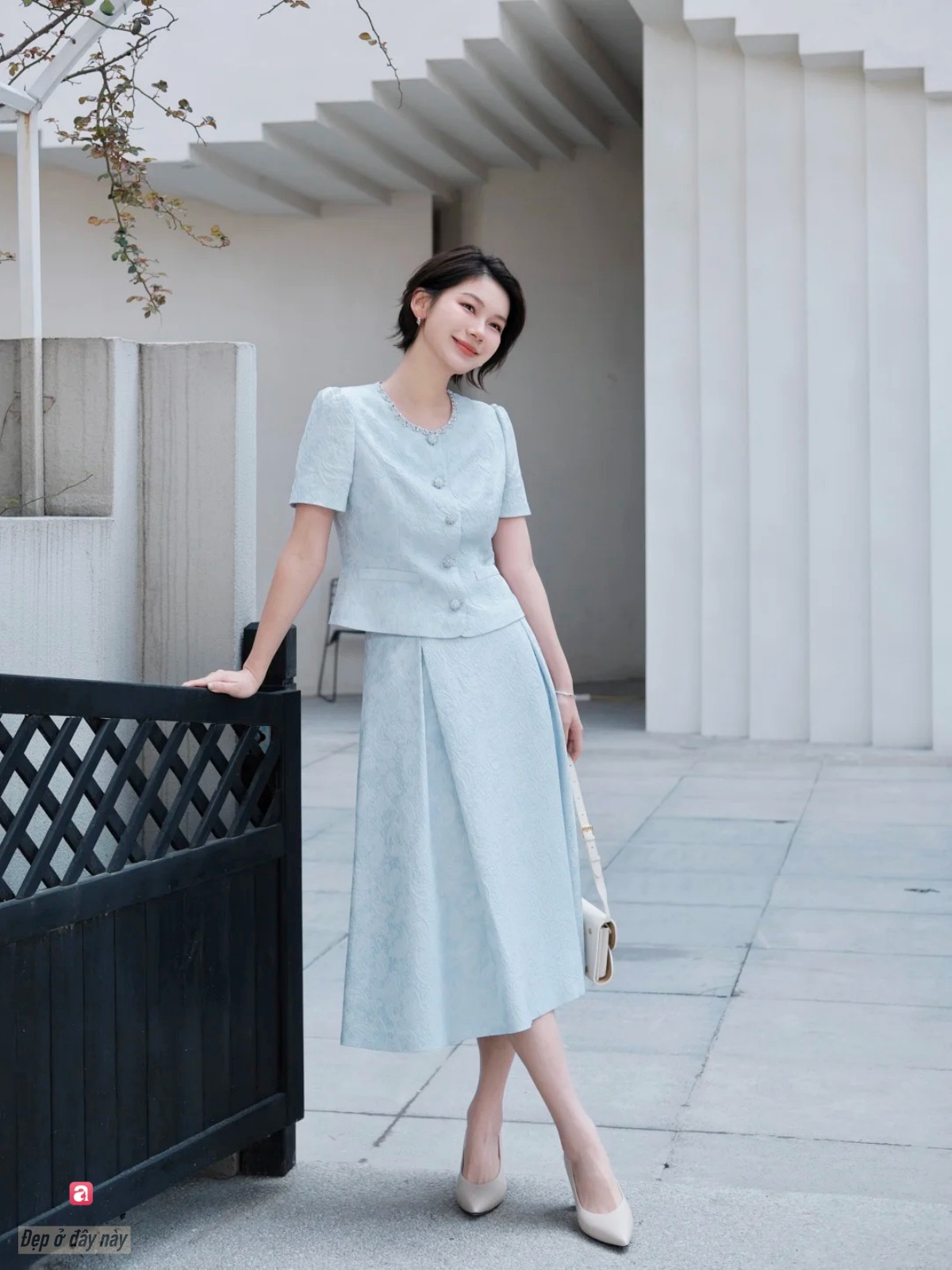 Nếu chưa biết mặc gì đi làm, hãy thử style công sở kiểu quý cô nước Pháp- Ảnh 8.
