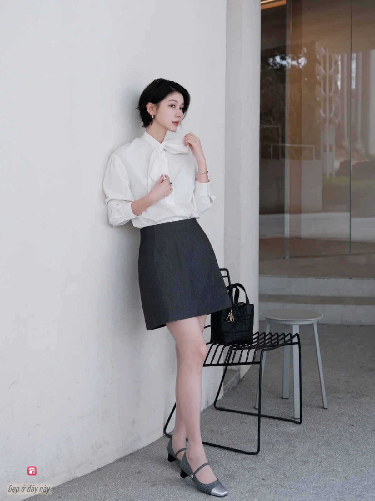 Nếu chưa biết mặc gì đi làm, hãy thử style công sở kiểu quý cô nước Pháp- Ảnh 9.