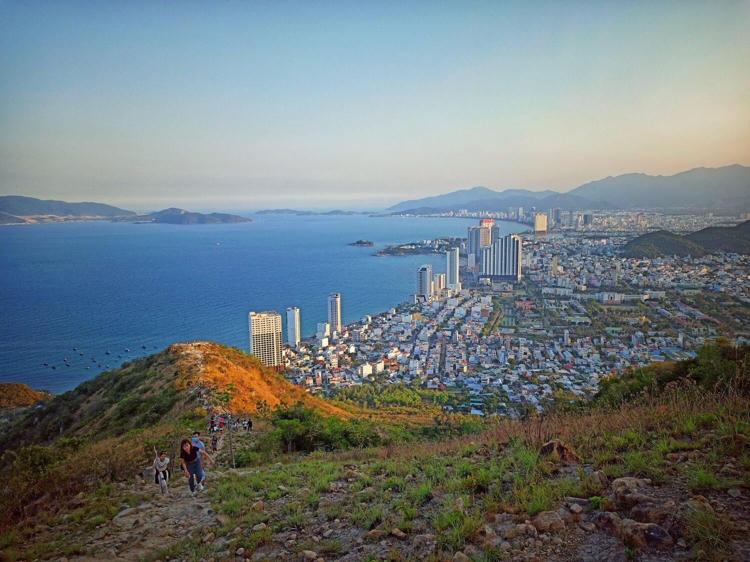 Bức ảnh chứng minh Nha Trang là một trong những vịnh đẹp nhất thế giới- Ảnh 2.