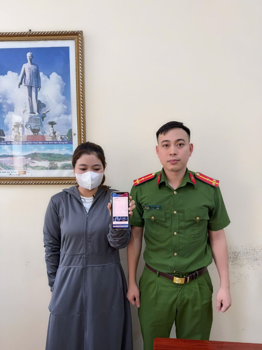 Công an điều tra giao dịch 20.340.000 đồng tới tài khoản của người phụ nữ SN 1994 - Ảnh 1.