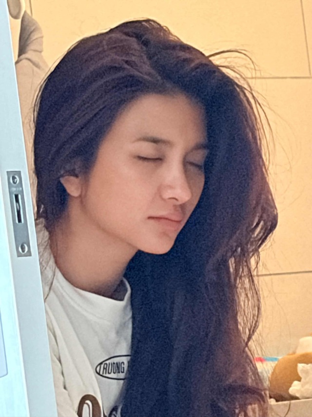 Chùm ảnh hiếm về mặt thật của mỹ nhân Kim Tuyến được tiết lộ trong nhóm chat với người thân cận- Ảnh 6.