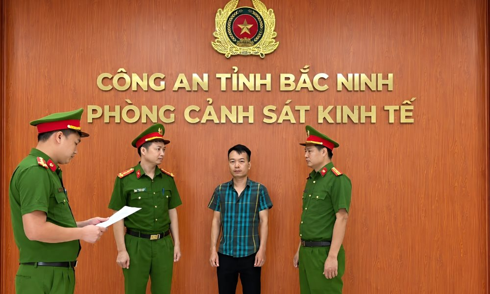 Khởi tố Chủ tịch HĐQT sinh năm 1983 tiếp tay làm giả hồ sơ mua nhà ở xã hội- Ảnh 1.