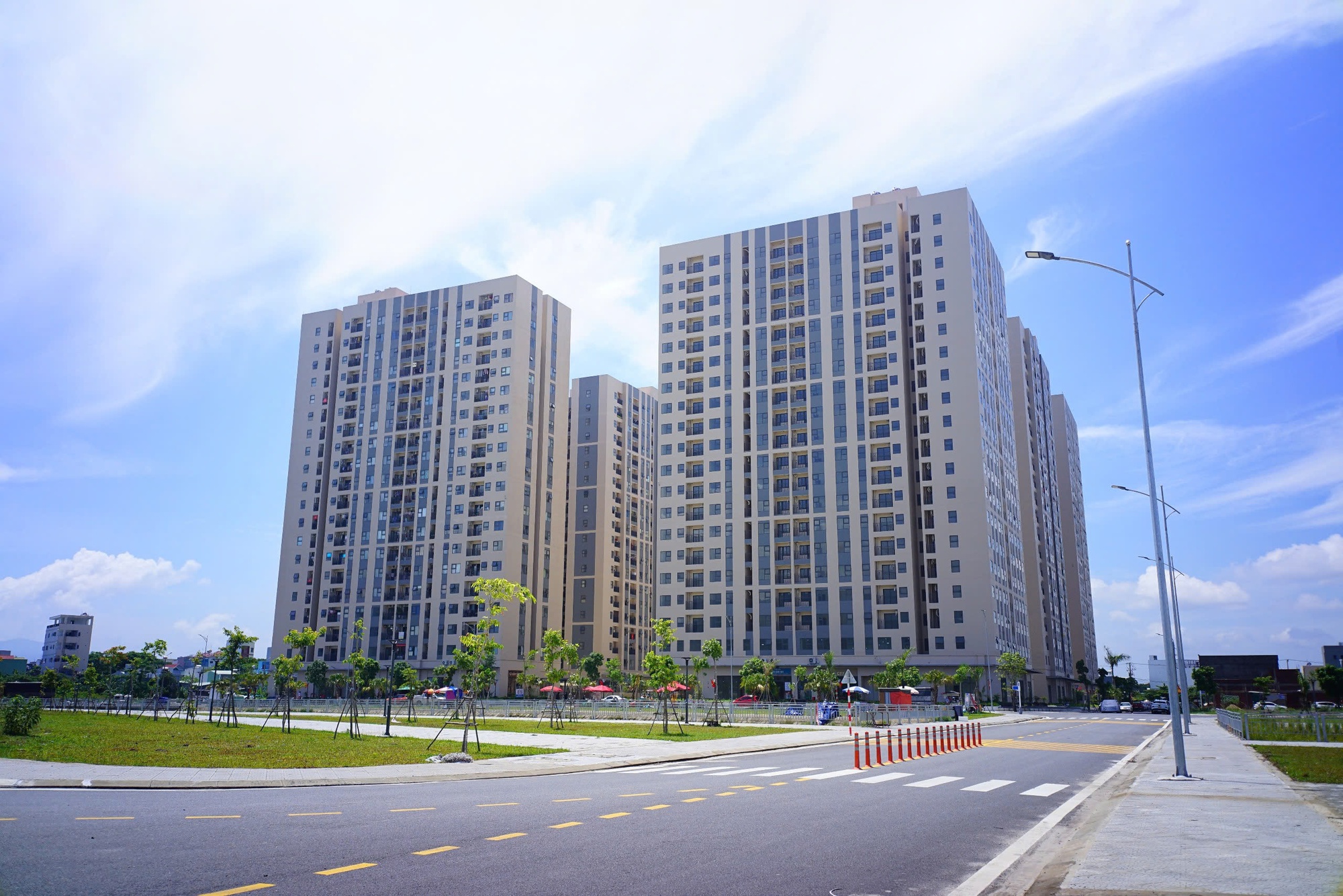 Muốn mua nhà ở xã hội tại Đà Nẵng, thu nhập tối đa bao nhiêu? - Ảnh 1.