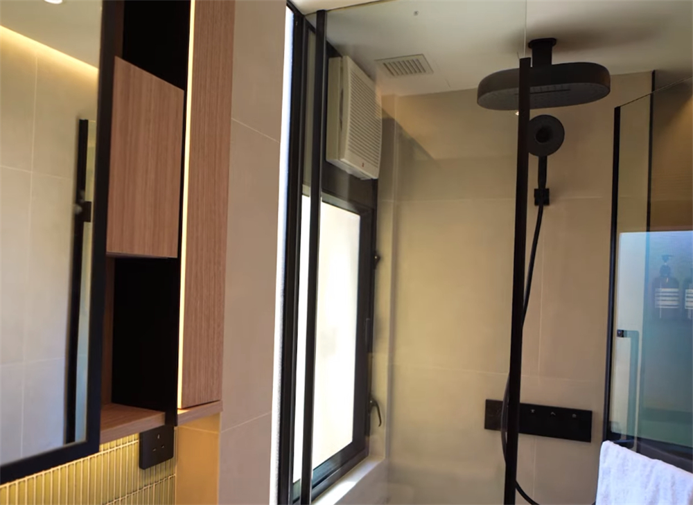 Cặp vợ chồng cải tạo căn hộ 24m² với 7 cửa sổ: Đổi chỗ bếp và nhà tắm, bỏ luôn sofa mà nhà vẫn thoáng bất ngờ- Ảnh 15.