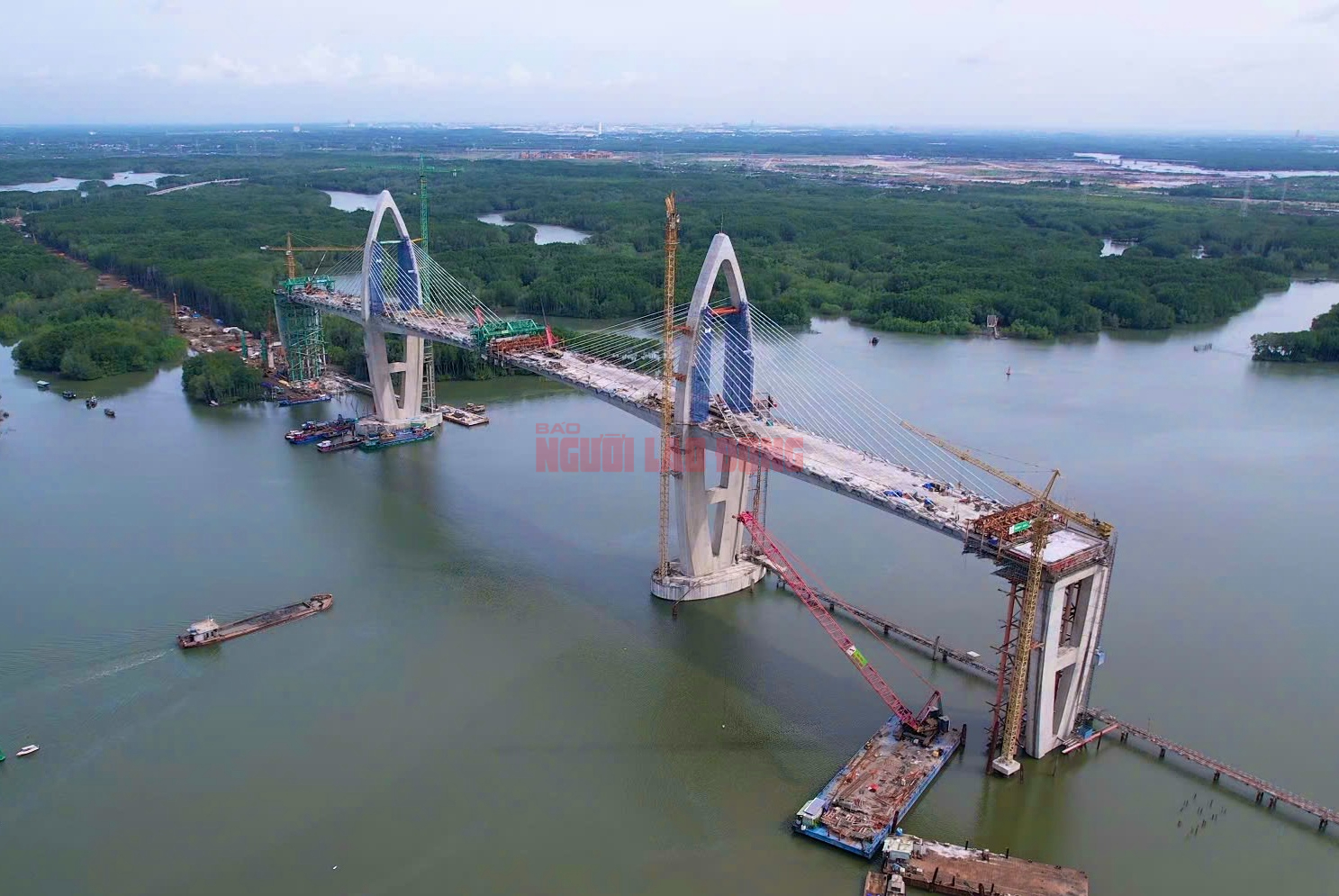 Cận cảnh cầu Phước An trước ngày hợp long- Ảnh 4.