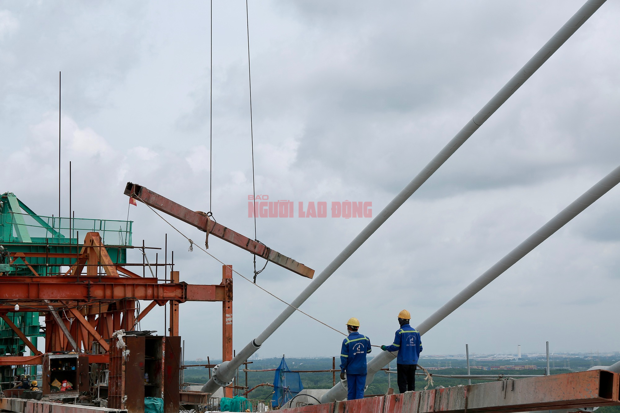 Cận cảnh cầu Phước An trước ngày hợp long- Ảnh 6.