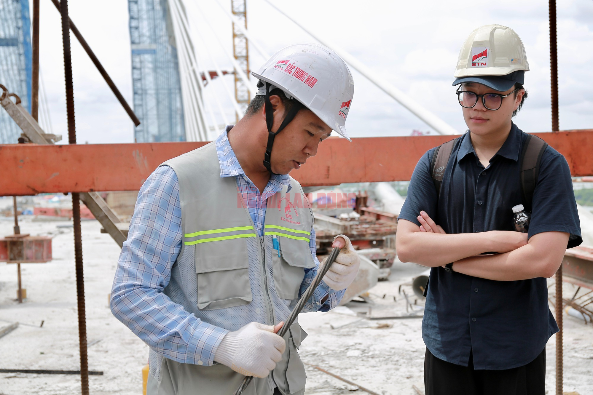 Cận cảnh cầu Phước An trước ngày hợp long- Ảnh 10.