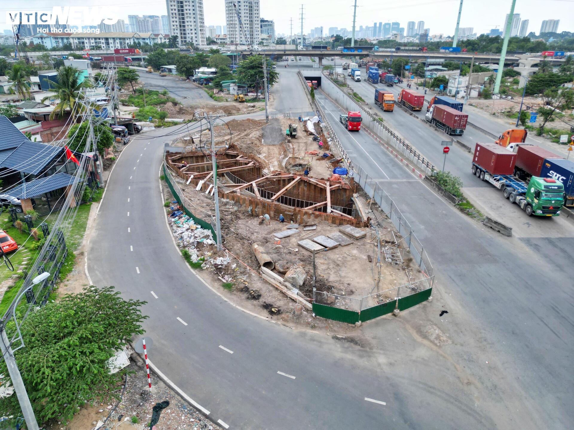 Nút giao 4 tầng nguy cơ tiếp tục lỡ hẹn khi nhiều hạng mục vẫn vướng mặt bằng- Ảnh 5.