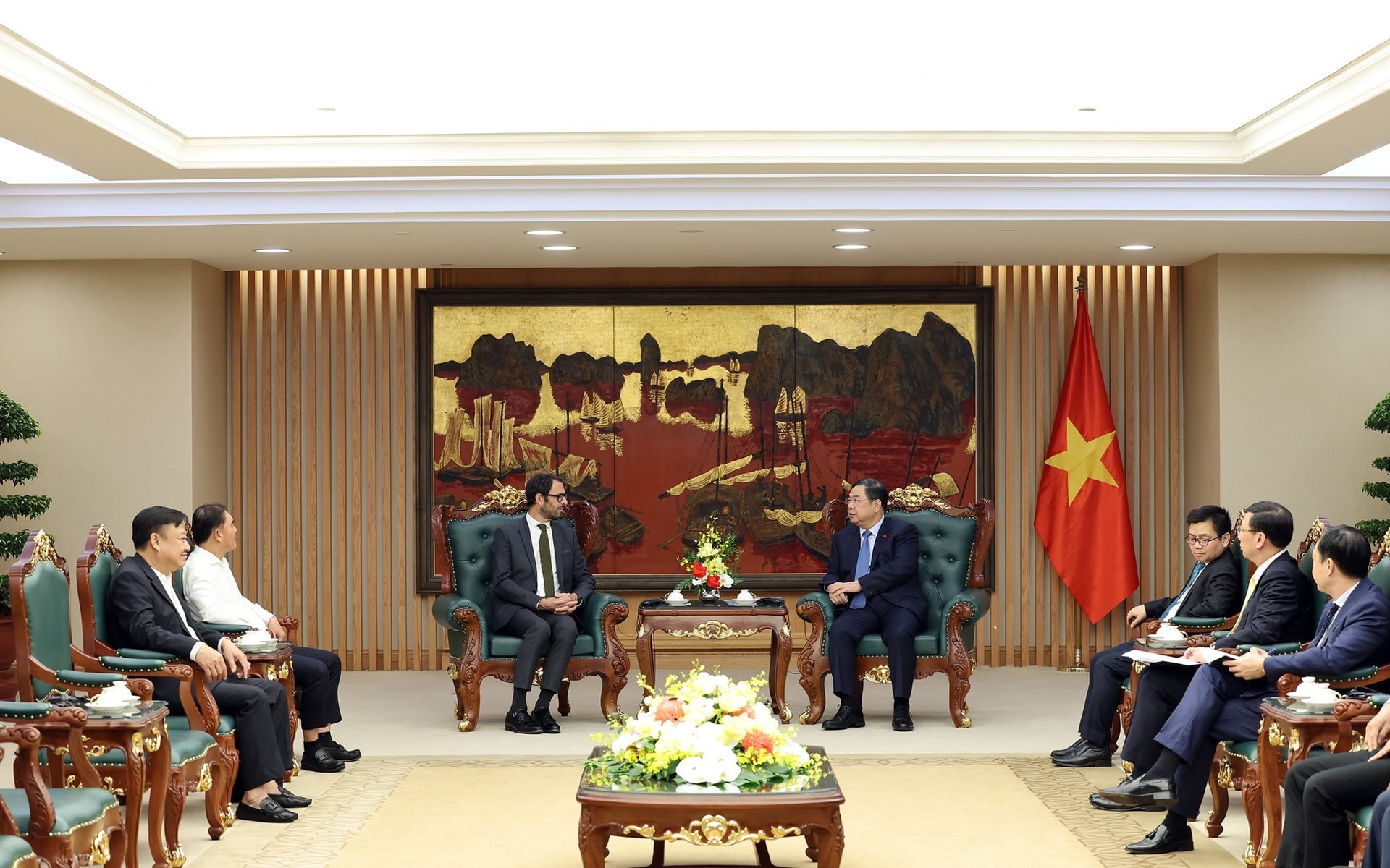 Gặp Phó Thủ tướng, lãnh đạo DN lớn của Pháp ngỏ ý giúp Việt Nam khai thác kho báu hơn 300 tỷ USD- Ảnh 2.