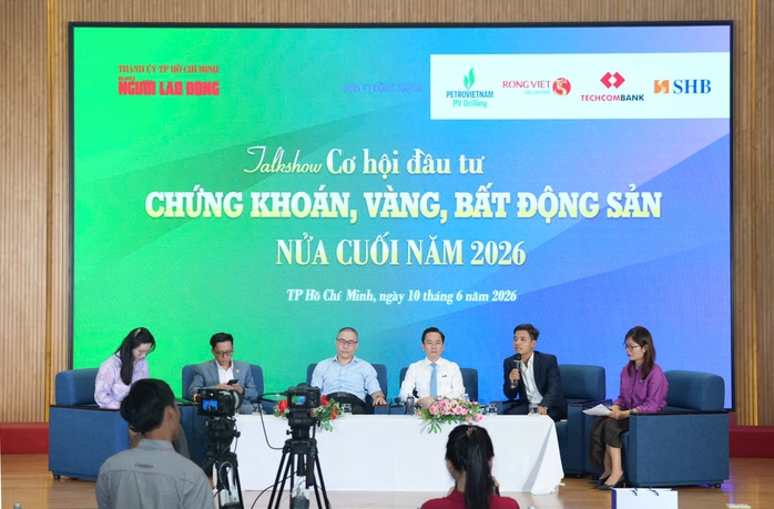 Kiên nhẫn với vàng, chứng khoán nửa cuối năm- Ảnh 1. Kiên nhẫn với vàng, chứng khoán nửa cuối năm- Ảnh 1.