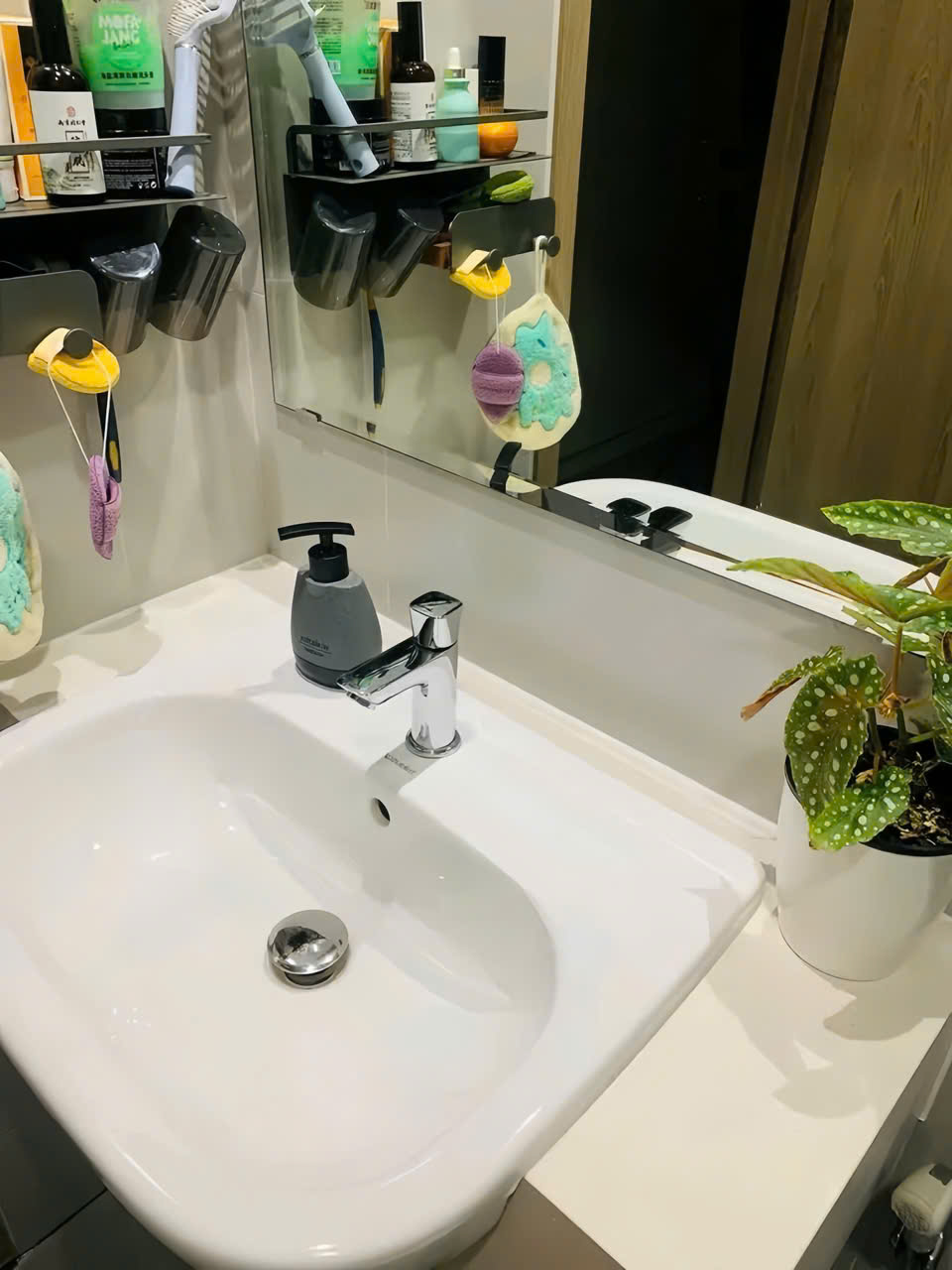 Từ mê mỹ phẩm sang mê dọn dẹp, mẹ đảm ở Hà Nội khiến nhiều người bất ngờ với ngôi nhà luôn sạch như mới- Ảnh 20.