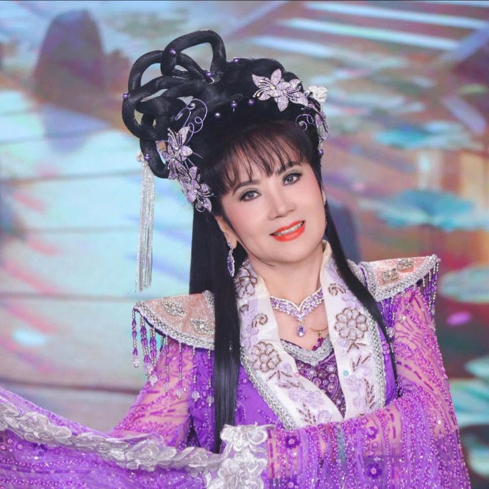 Hoa khôi cải lương 3 lần đò: Sống một mình trong căn nhà 6 tầng giá 20 tỷ, thu nhập 100 triệu/tháng - Ảnh 3.