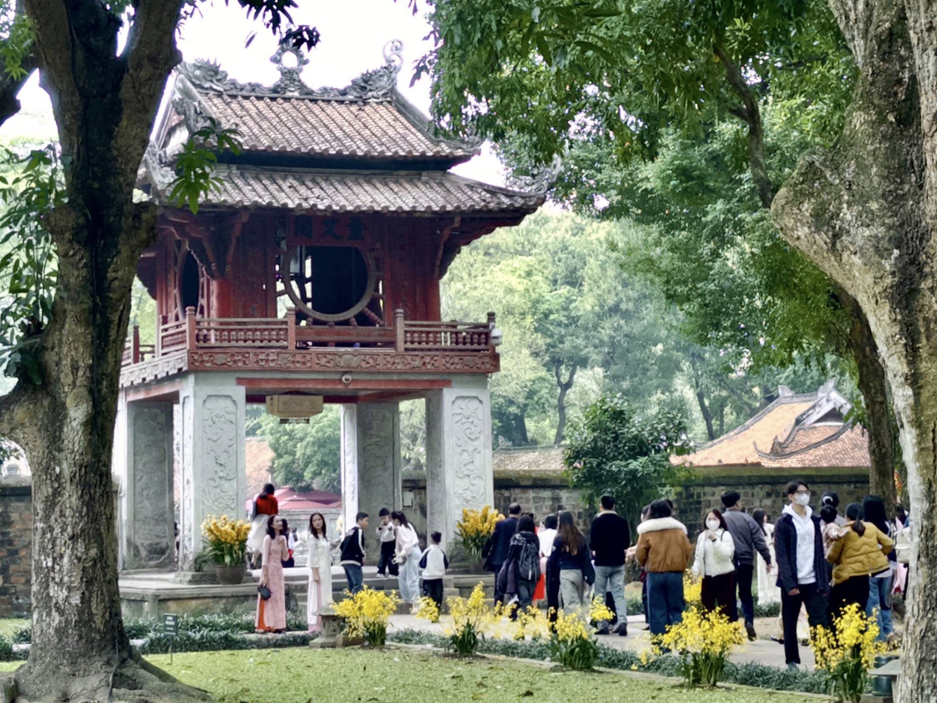 Việt Nam có 1 địa điểm lâu đời hơn cả tháp Eiffel: Đích thân Tổng thống Pháp đến thăm, năm nào cũng có hàng nghìn người kéo đến cầu nguyện- Ảnh 8.