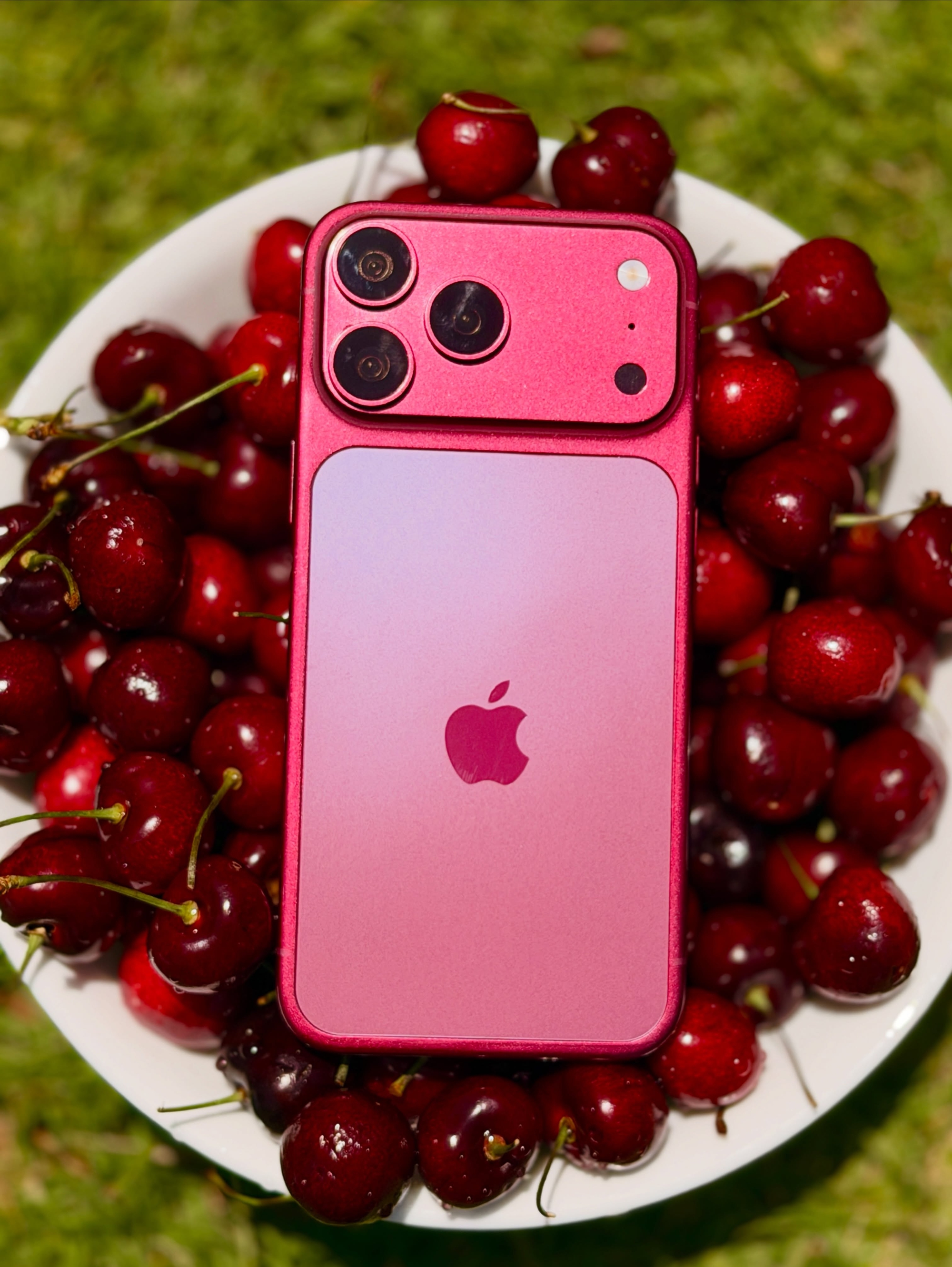 Lộ diện iPhone 18 Pro màu Dark Cherry- Ảnh 2.