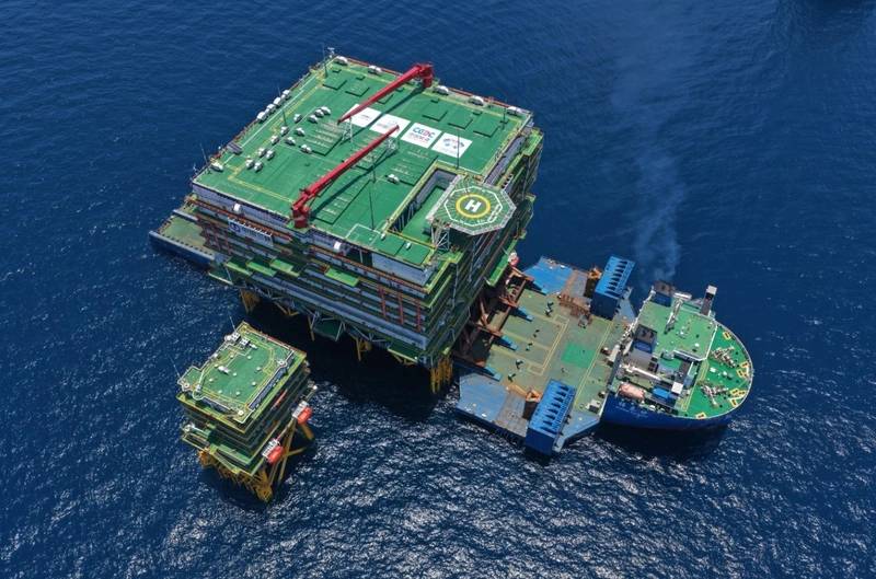Lộ diện "quái vật thép 25.000 tấn" sừng sững giữa biển: Thực hiện nhiệm vụ chiến lược cho 1 triệu tổ ấm - Ảnh 2.