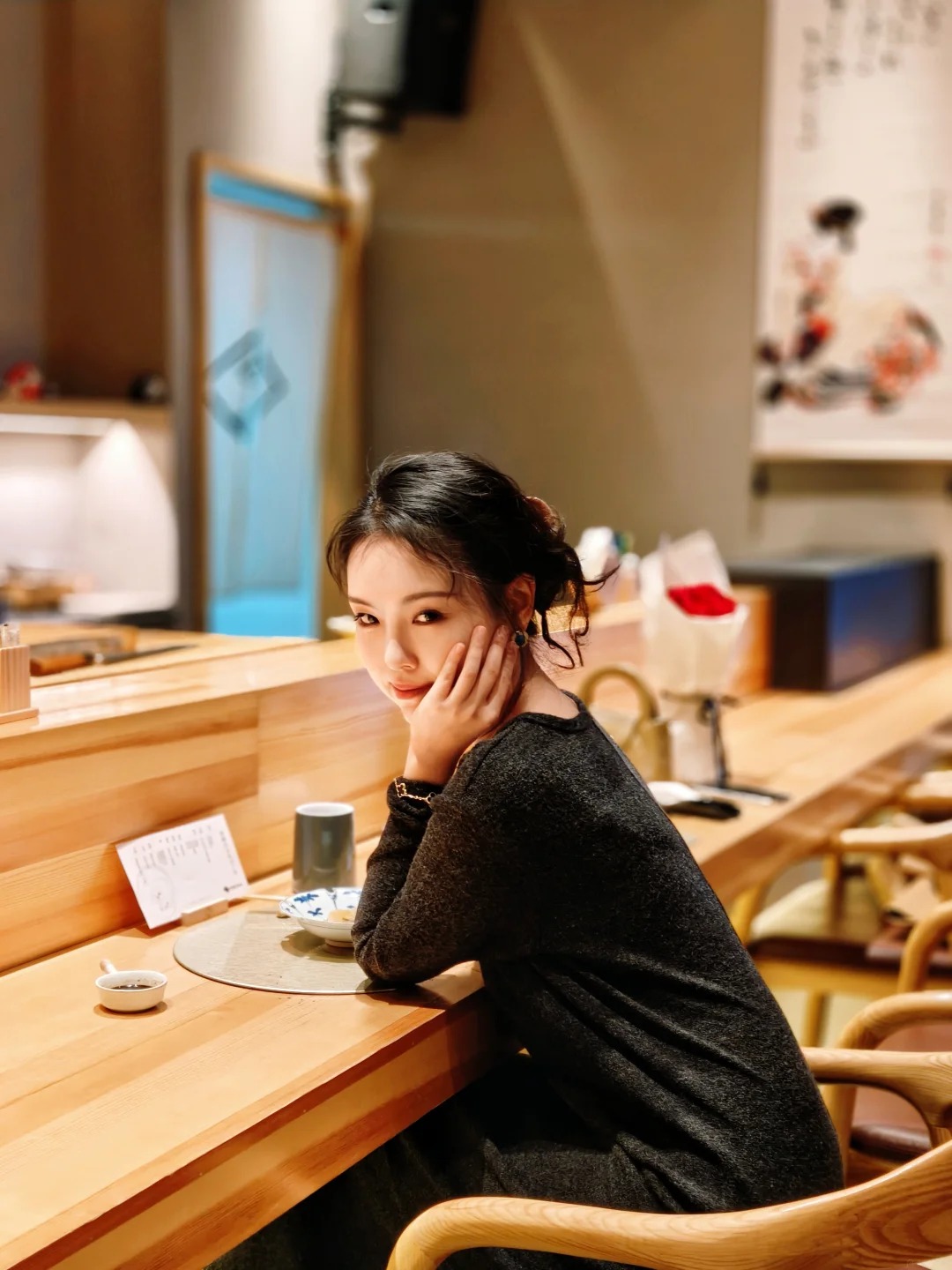 Thích thì đi ăn omakase một mình, cuối tuần từ chối đi bar vì đang thiền: Khám phá 