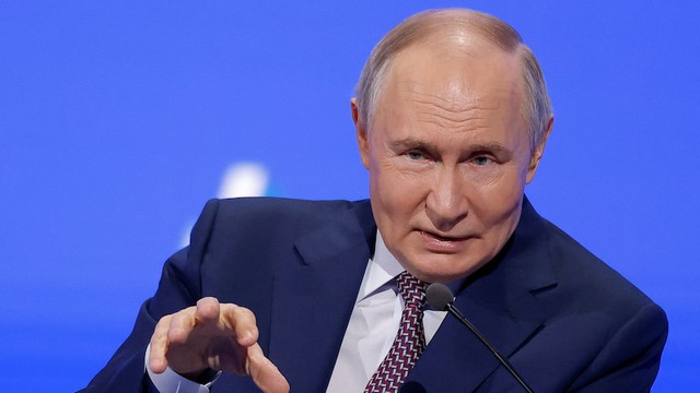 TST: 26 lá cờ Nga kéo lên ở Konstantinovka, 300 quân Kiev bị bao vây – Ông Putin ra tuyên bố kích hoạt phản ứng khẩn cấp- Ảnh 3. TST: 26 lá cờ Nga kéo lên ở Konstantinovka, 300 quân Kiev bị bao vây – Ông Putin ra tuyên bố kích hoạt phản ứng khẩn cấp- Ảnh 3.