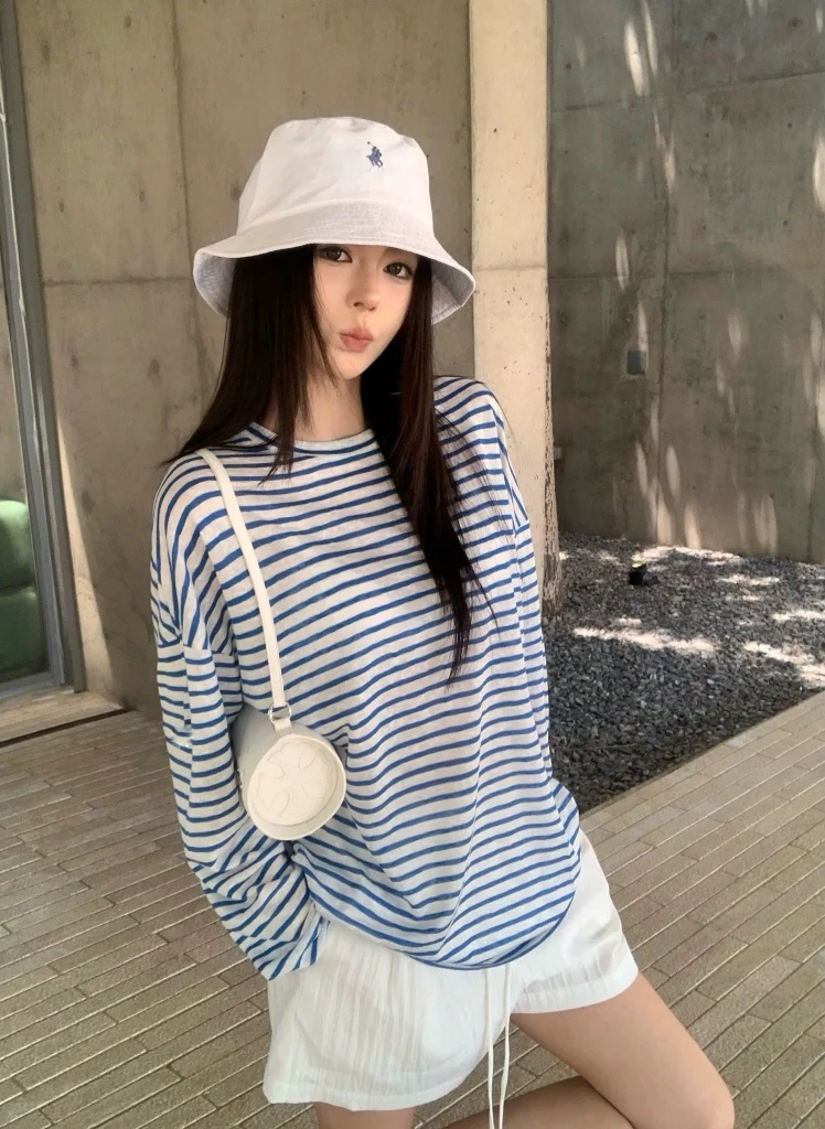 Kiểu áo hack tuổi đang được Song Hye Kyo cưng sủng, chị em U40 diện theo là trẻ ra vài tuổi- Ảnh 10.