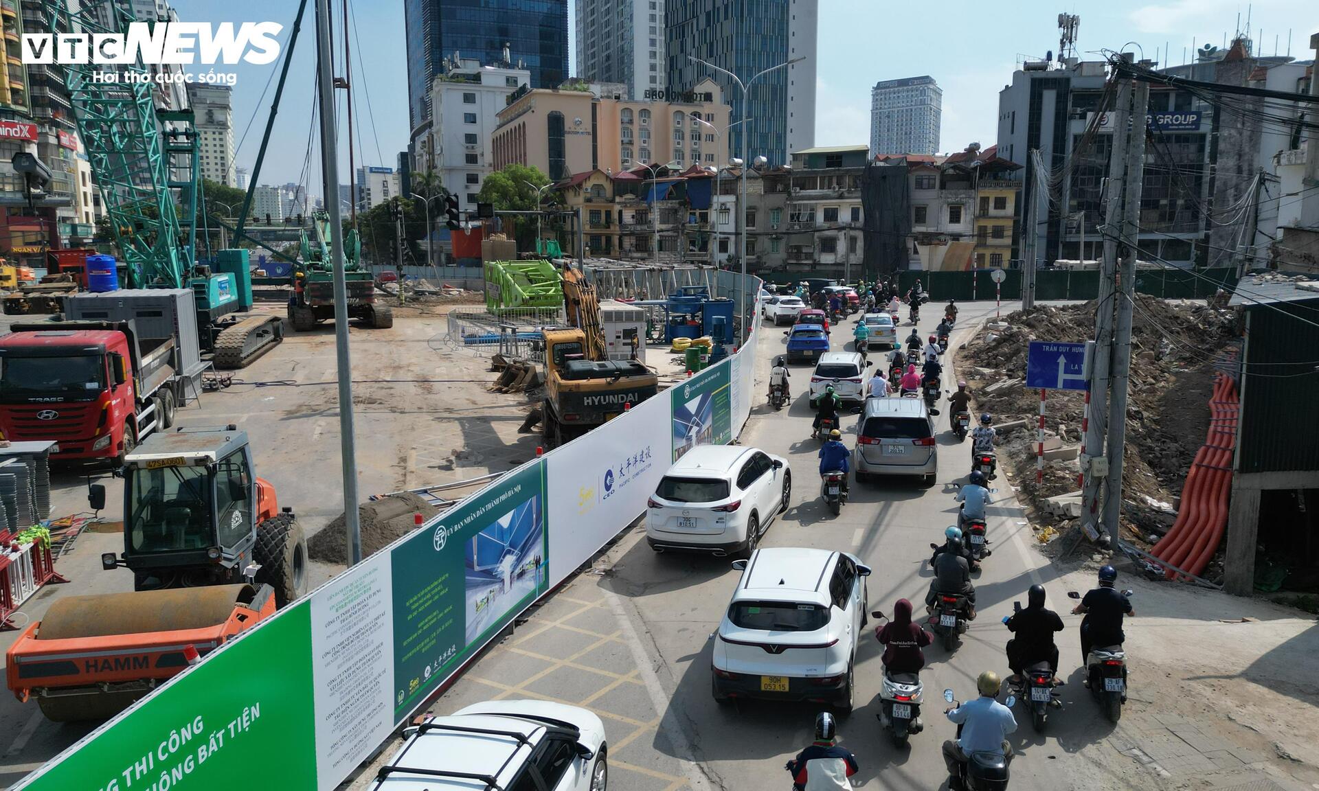 Đại công trường nhà ga metro số 5 tại nút giao Nguyễn Chí Thanh - La Thành- Ảnh 9.