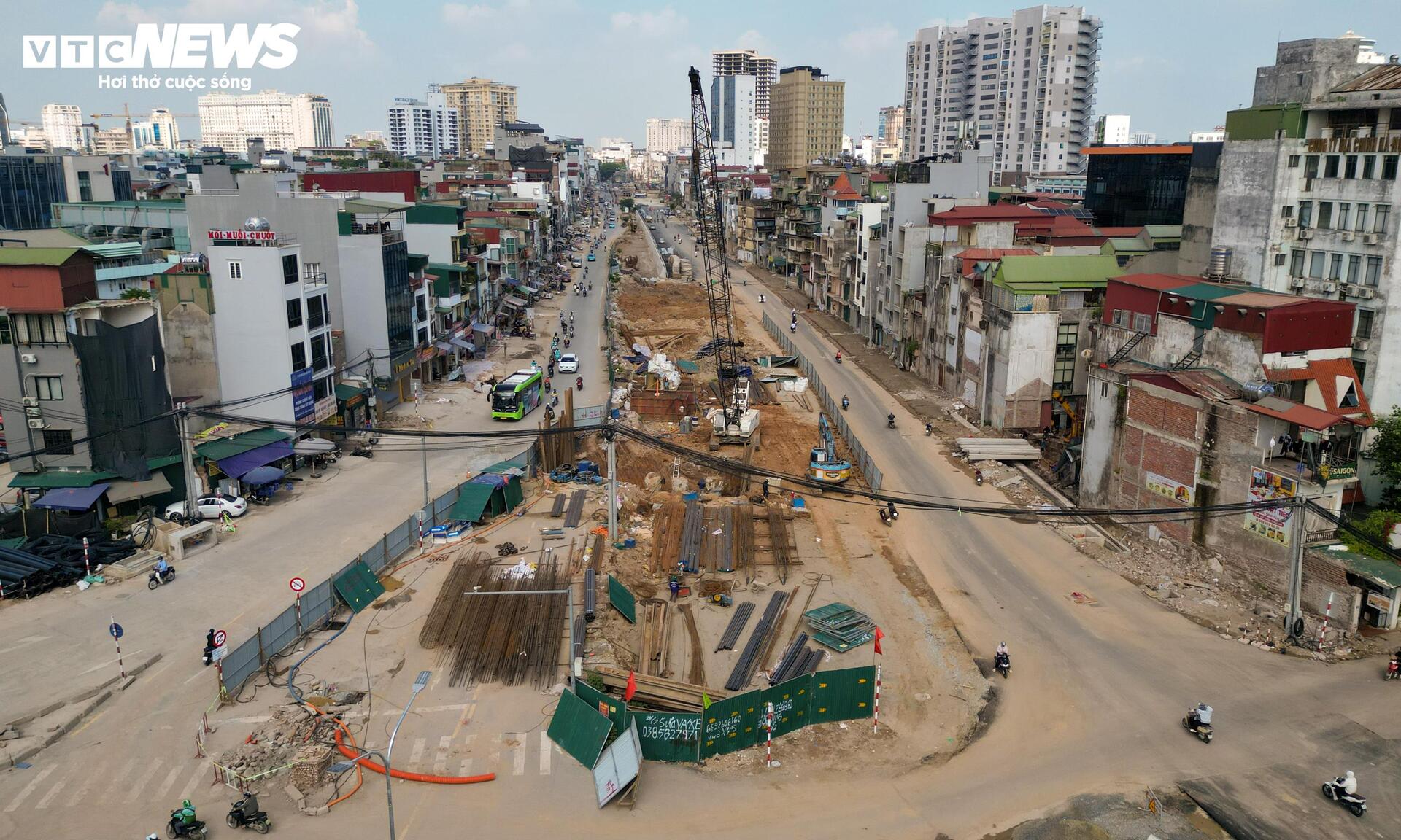 Đại công trường nhà ga metro số 5 tại nút giao Nguyễn Chí Thanh - La Thành- Ảnh 14.