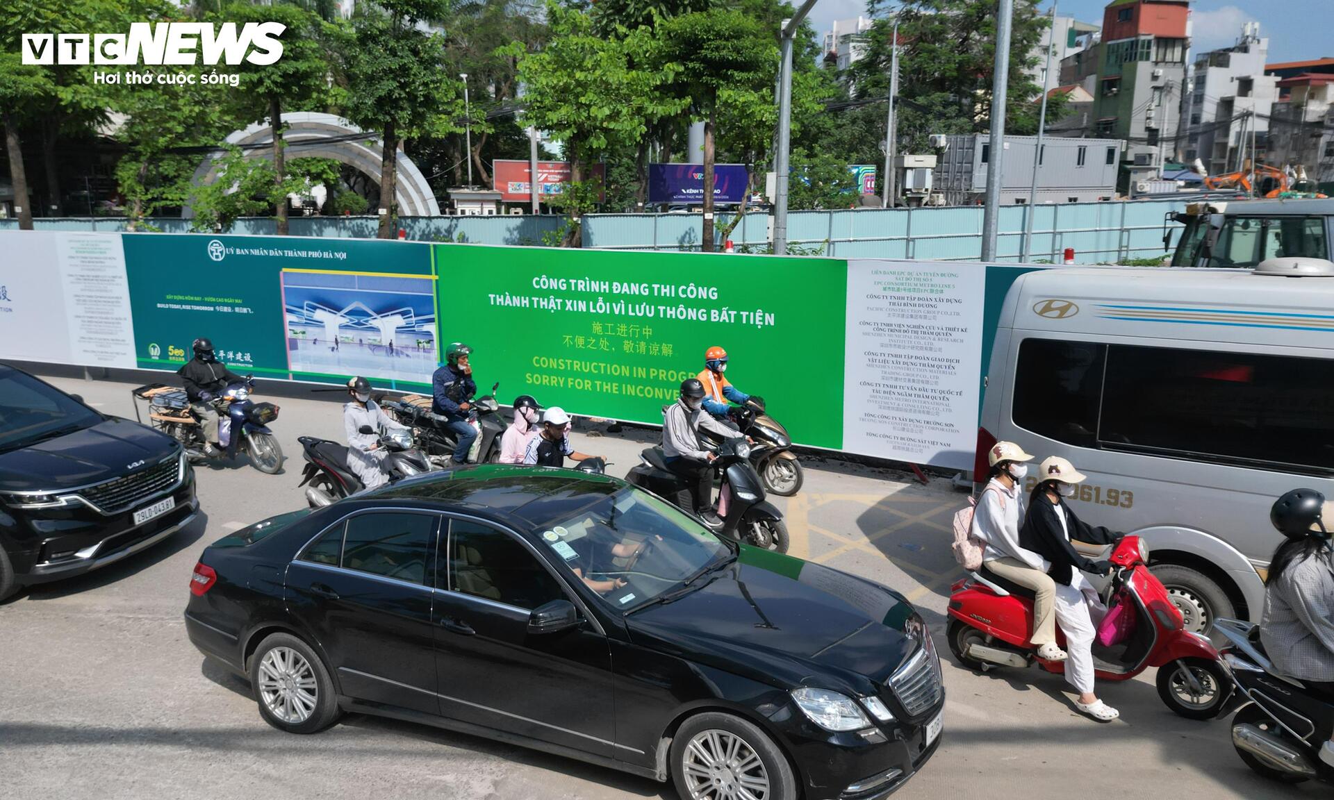 Đại công trường nhà ga metro số 5 tại nút giao Nguyễn Chí Thanh - La Thành- Ảnh 7.