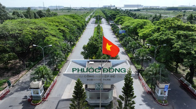 Chủ tịch Đầu tư Sài Gòn VRG 'sang tay' 3,7 triệu cổ phiếu SIP cho con- Ảnh 1.