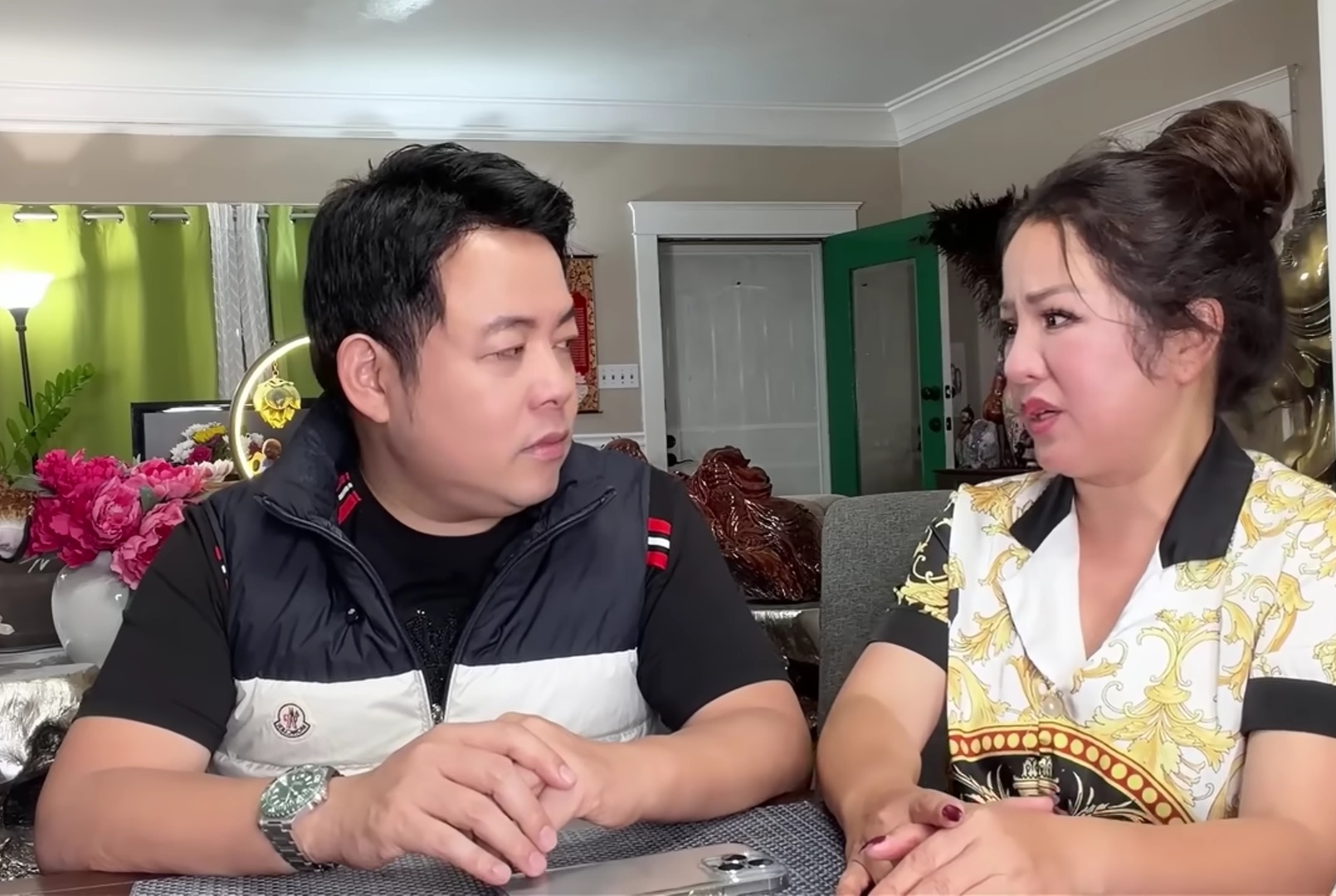 "Quang Lê sợ tôi lấy mất chén cơm nên không cho tôi làm ca sĩ"- Ảnh 2.