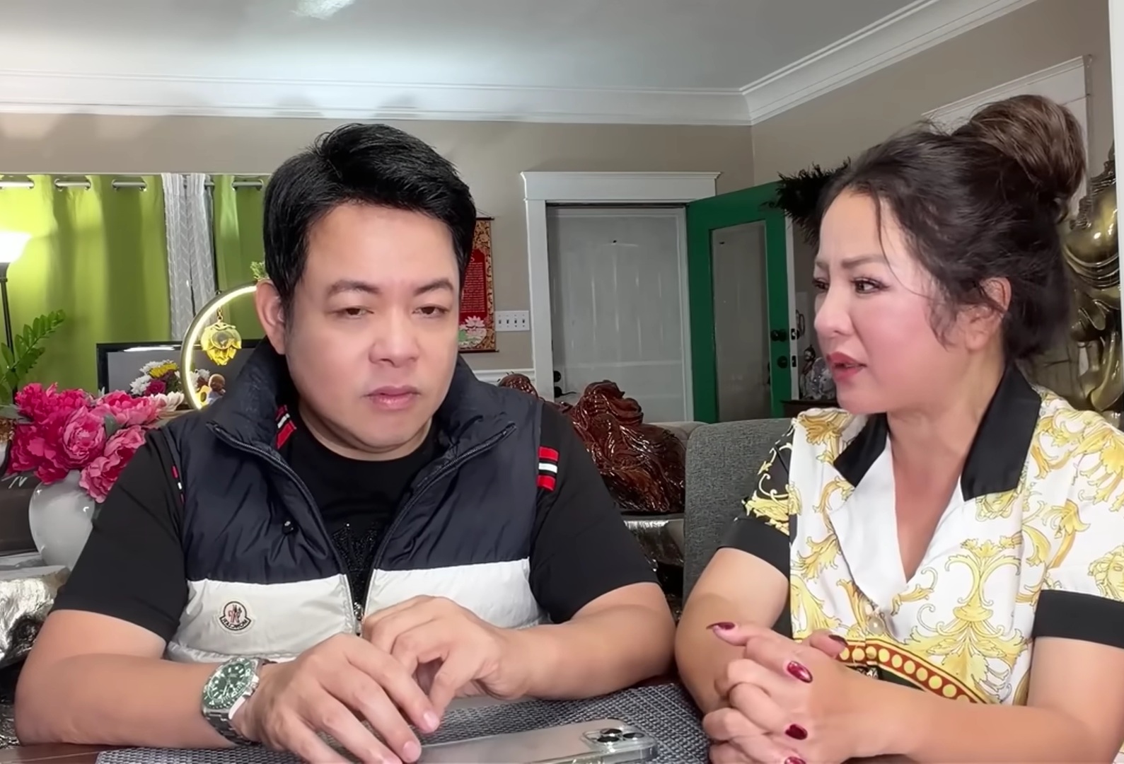 "Quang Lê sợ tôi lấy mất chén cơm nên không cho tôi làm ca sĩ"- Ảnh 1.