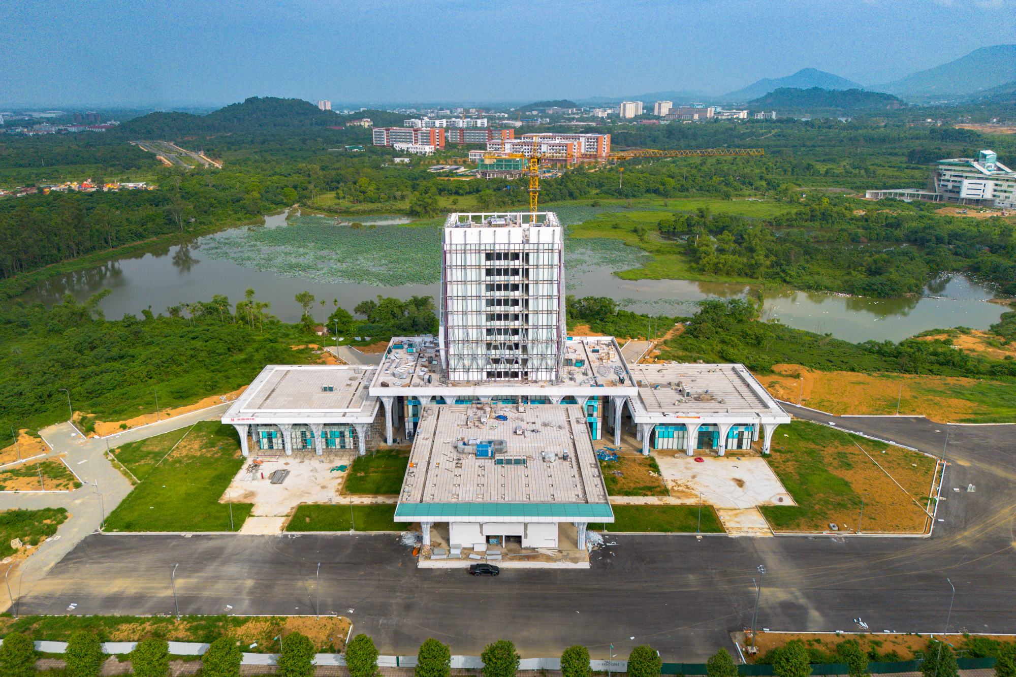 Bất ngờ trước diện mạo mới của đại học rộng nhất Việt Nam trên khu đất rộng gấp đôi hồ Tây, nơi sắp đón hơn 17.000 sinh viên - Ảnh 11.