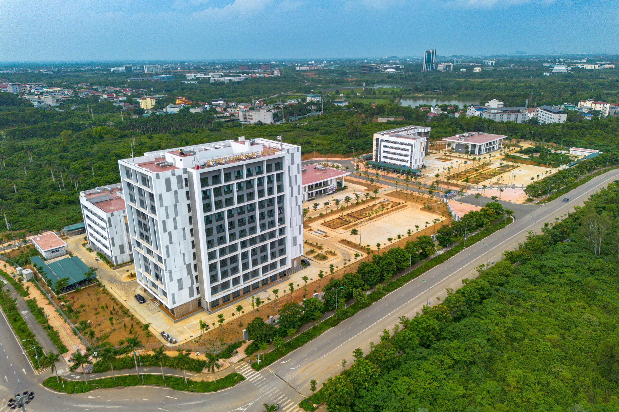 Bất ngờ trước diện mạo mới của đại học rộng nhất Việt Nam trên khu đất rộng gấp đôi hồ Tây, nơi sắp đón hơn 17.000 sinh viên - Ảnh 13.