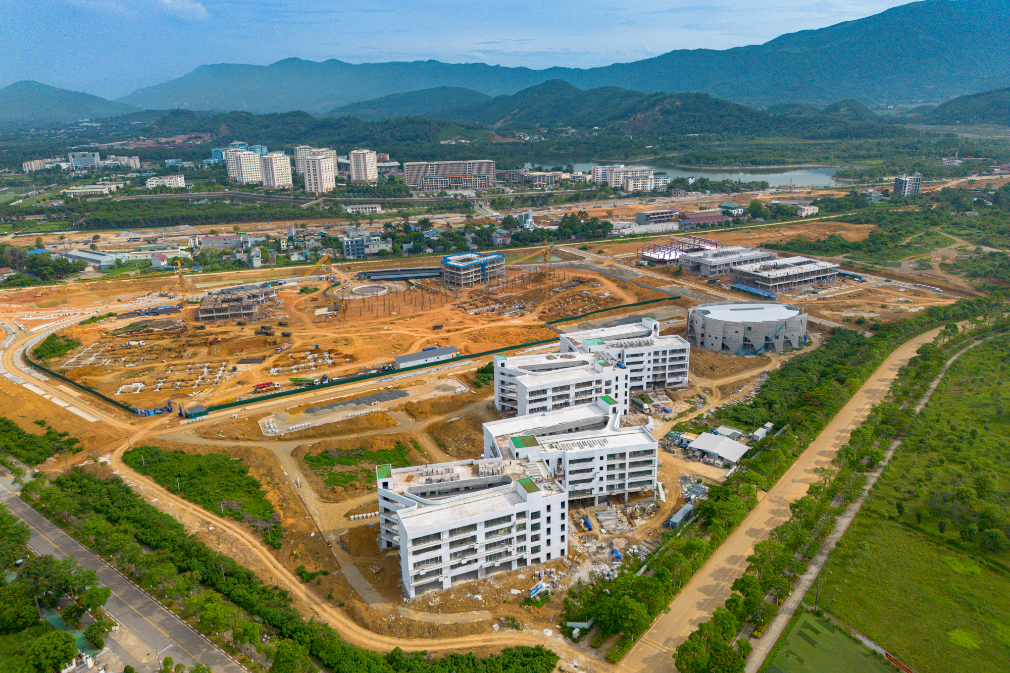 Bất ngờ trước diện mạo mới của đại học rộng nhất Việt Nam trên khu đất rộng gấp đôi hồ Tây, nơi sắp đón hơn 17.000 sinh viên - Ảnh 9.