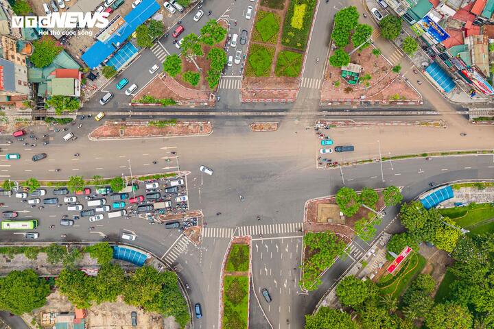 Cận cảnh tuyến đường sắt trăm tuổi giữa lòng Hà Nội trước đề xuất di dời- Ảnh 11.