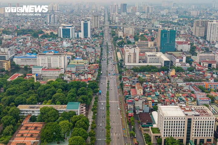 Cận cảnh tuyến đường sắt trăm tuổi giữa lòng Hà Nội trước đề xuất di dời- Ảnh 18.